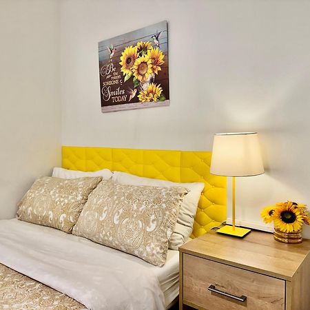 Private Room With Shared Bathroom On The 1St Floor 10 Minutes Walk To University Of Washington Seattle Exterior foto